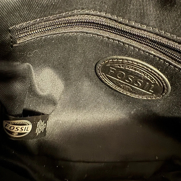 Fossil Cow Hide Leather Black Pocket Buckle Y2K Full Zip Crossbody Bag - Picture 7 of 8